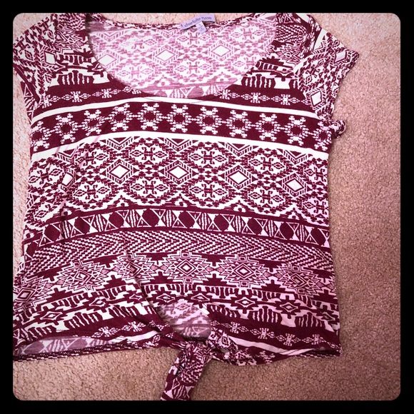 Charlotte Russe tie front short sleeve shirt - Picture 1 of 1